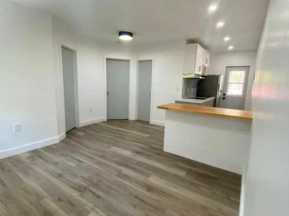 1542 SW 5th St #3, Miami, FL 33135