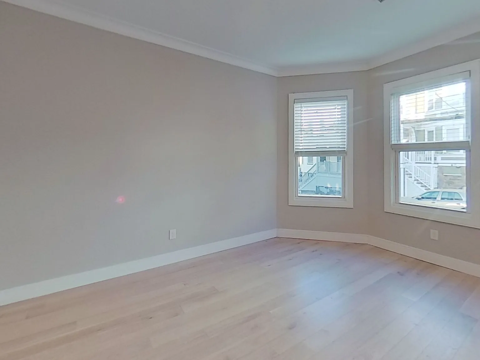 3 bed, 9999 sqft, $4,700 — Photo 4