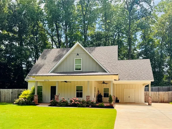 2575 Rocky Brook Rd, Opelika, AL 36801
