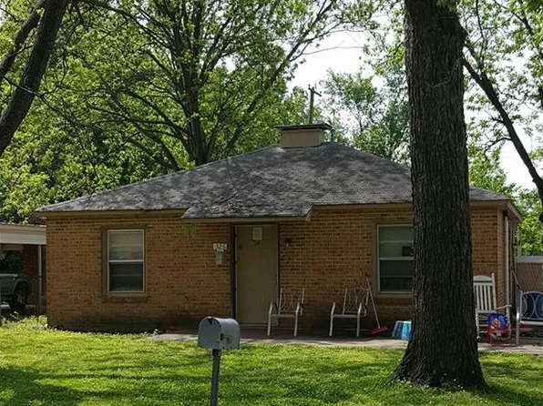 326 SE 5th St, Pryor, OK 74361