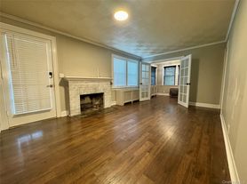 305 Columbus Ave