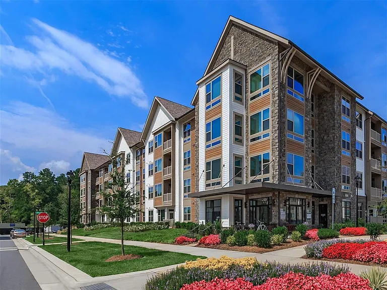 Berewick Pointe Apartments — Photo 43