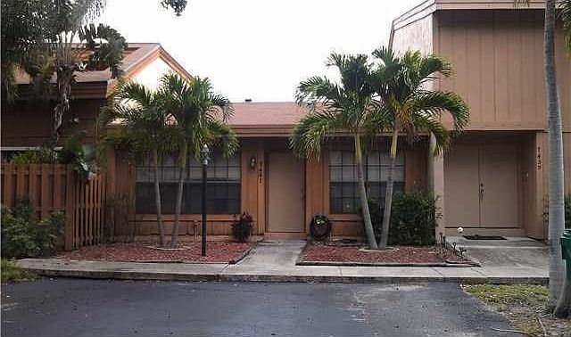 1st image of 7461 NW 33rd St