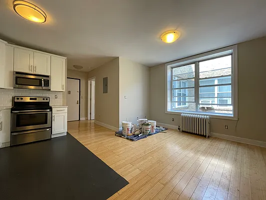 Rented by Bond New York | media 9