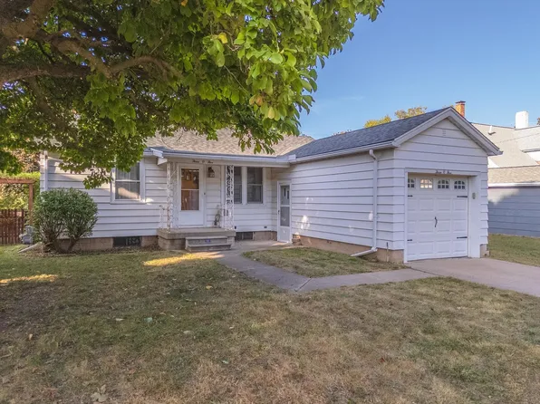 305 W Miller St, Bloomington, IL 61701