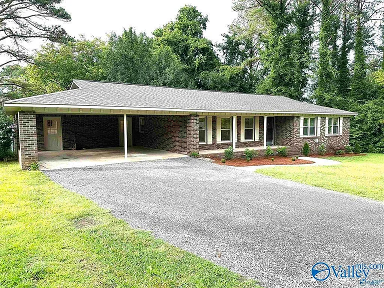 78 Vickie Ln — Photo 1