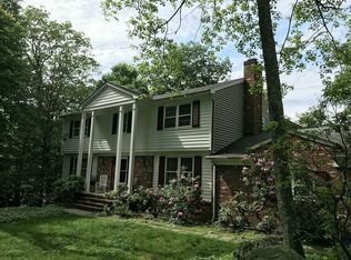 16 Black Oak Ln, Kinnelon, NJ 07405