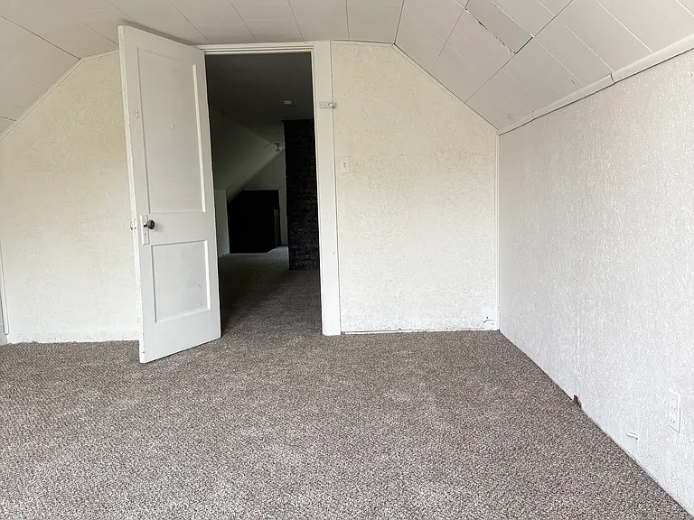 16007 Huntmere Ave #2 — Photo 12
