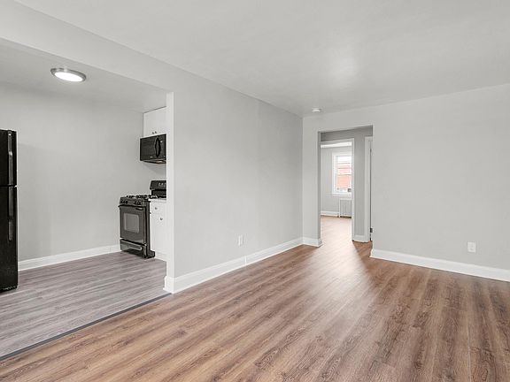 3rd image of 1410 Dartmouth Ave