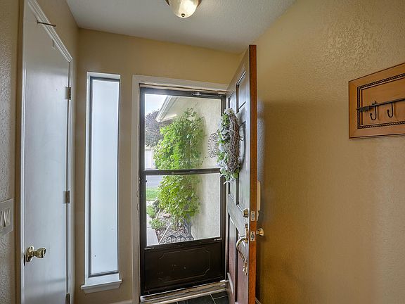 3rd image of 413 Rock Creek Park Ave NE