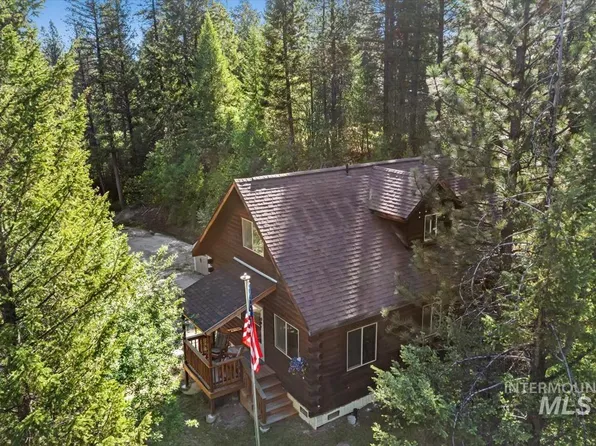 3 Skyview Ct, Garden Valley, ID 83622