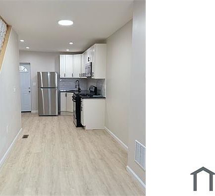 2nd image of 205 N Montford Ave