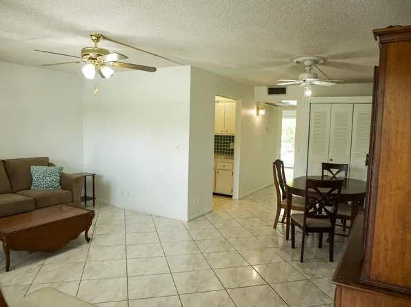 1301 SW 135th Terrace #212j, Pembroke Pines, FL 33027