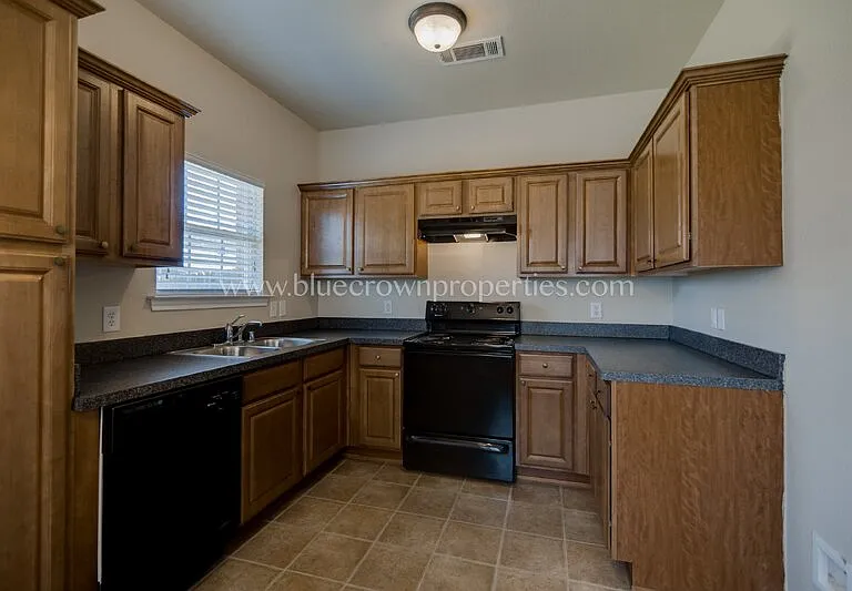 706 Parkplace Rdg — Photo 13