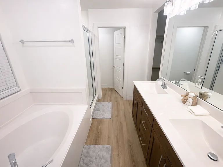 539 S Stewart Creek Cv — Photo 13