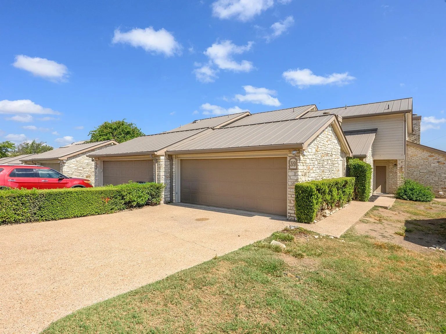 3 bed, 2.5 bath, 1542 sqft, $2,650 — Photo 1
