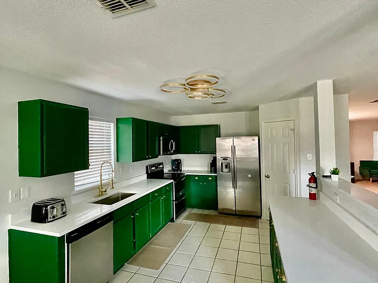 1409 Lochspring Dr — Photo 5