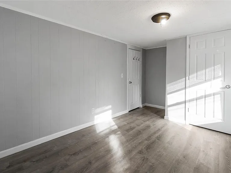423 N Bellevue St — Photo 15