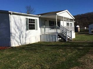 221 Rardin St, Lesage, WV 25537