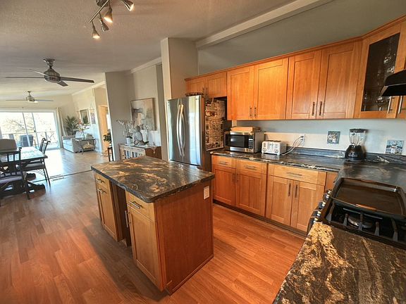 Open Kitchen