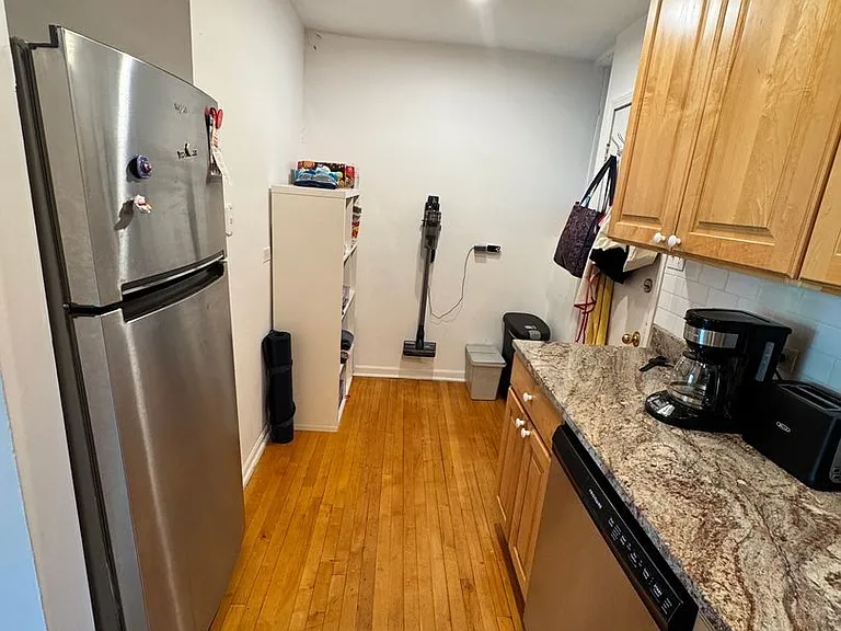611 W Arlington Pl — Photo 7