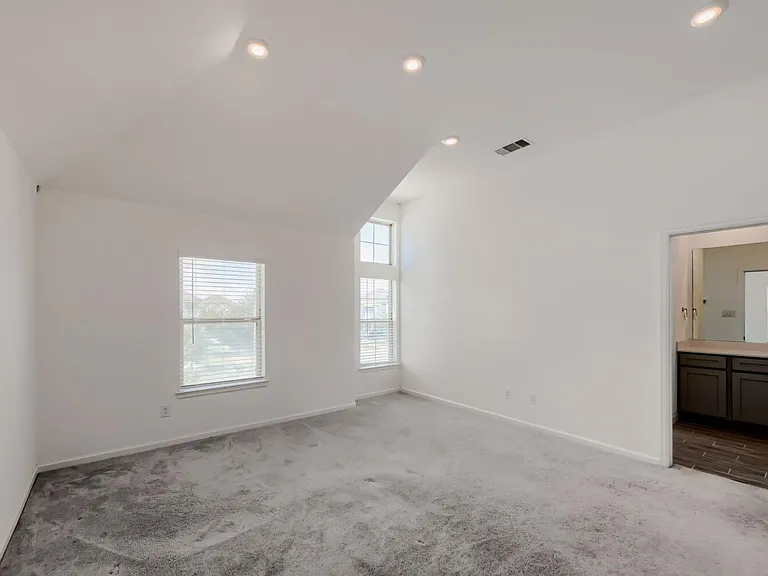 4146 Balboa Dr — Photo 12