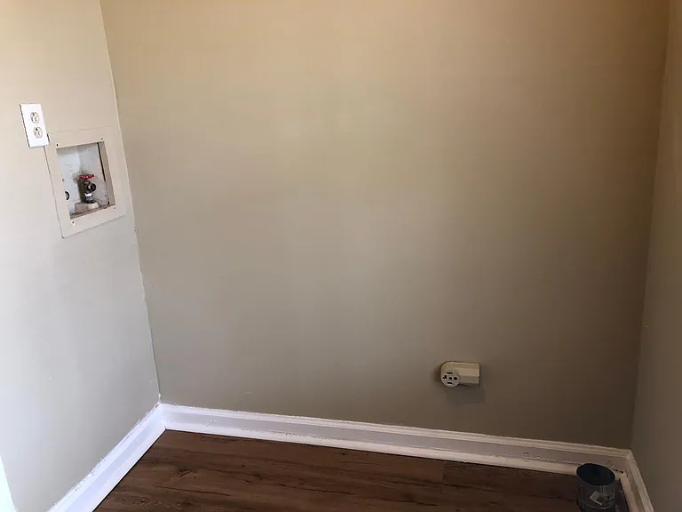 1241 N Graycroft Ave — Photo 9
