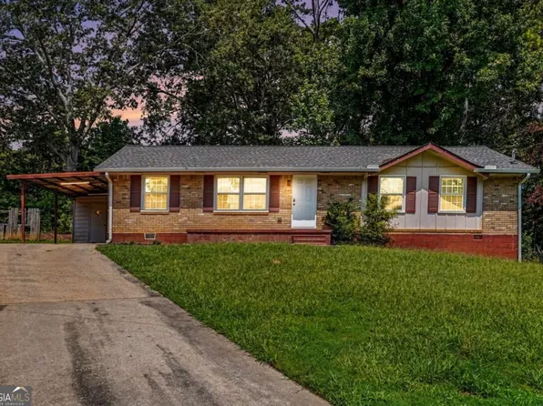 312 W Downing Ct, Jonesboro, GA 30238