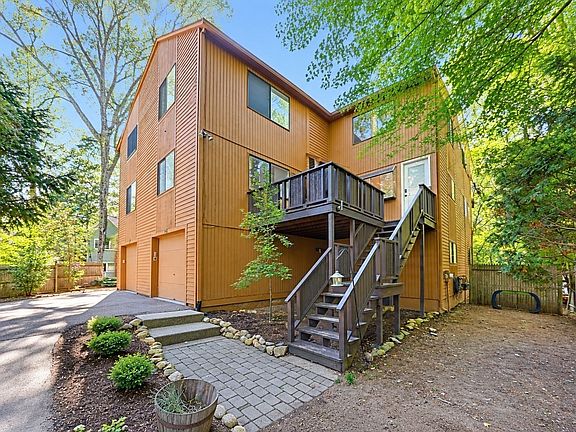 2nd image of 75 Meeting House Path #75