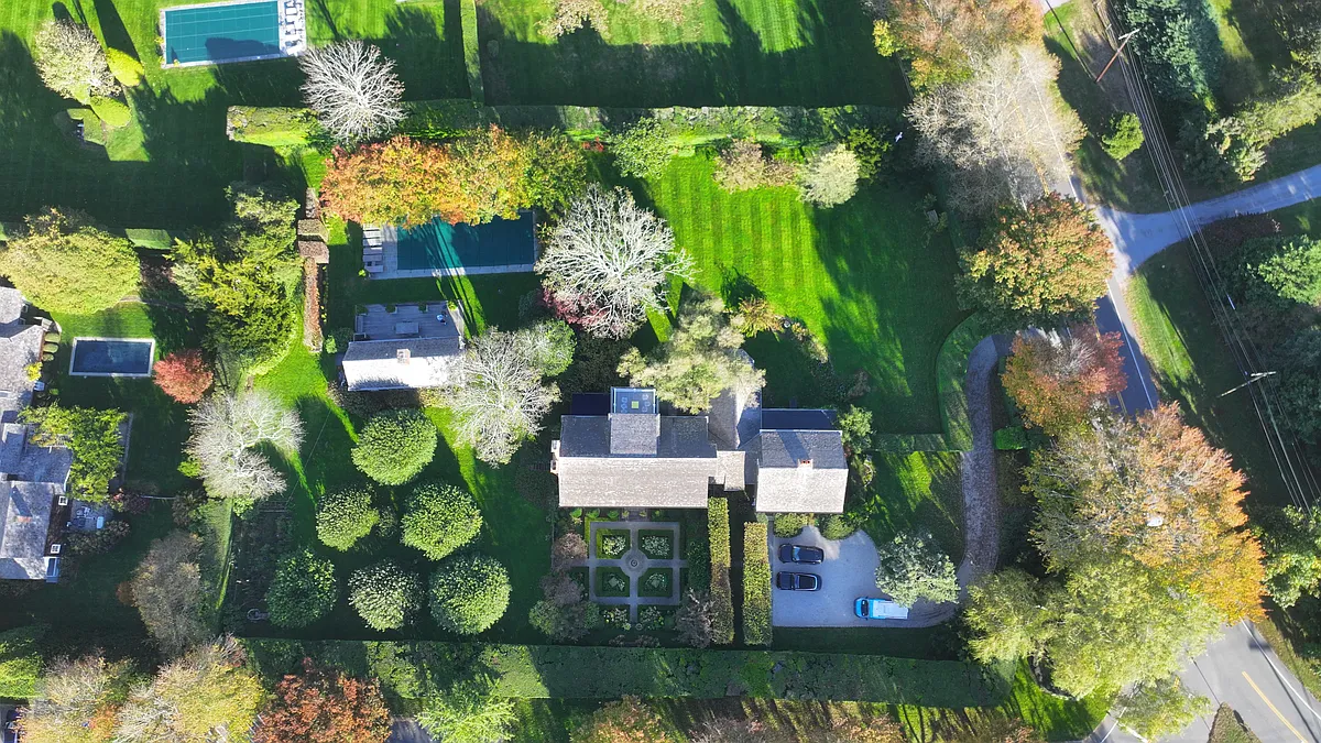 Building Photo - Sagaponack Rd