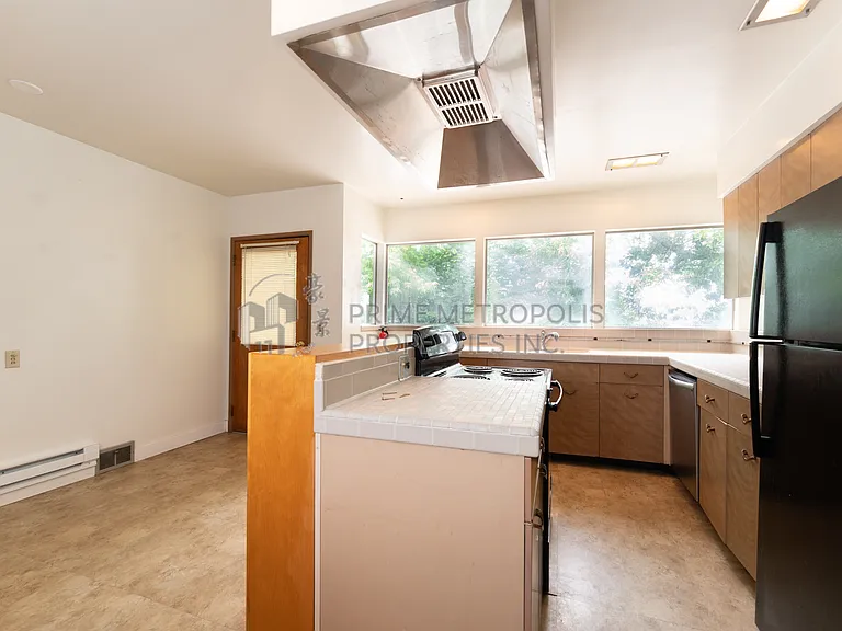 11322 Exeter Ave NE — Photo 7