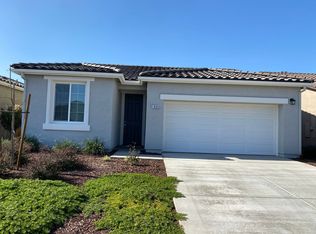 1805 Pat St, Los Banos, CA 93635