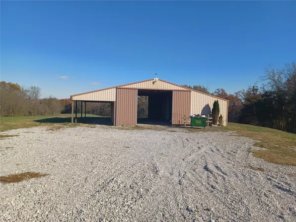 383 Black Bear Ln, Perryville, MO 63775
