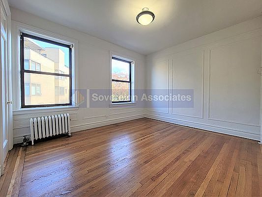 5th image of 652 W 163rd St APT 56