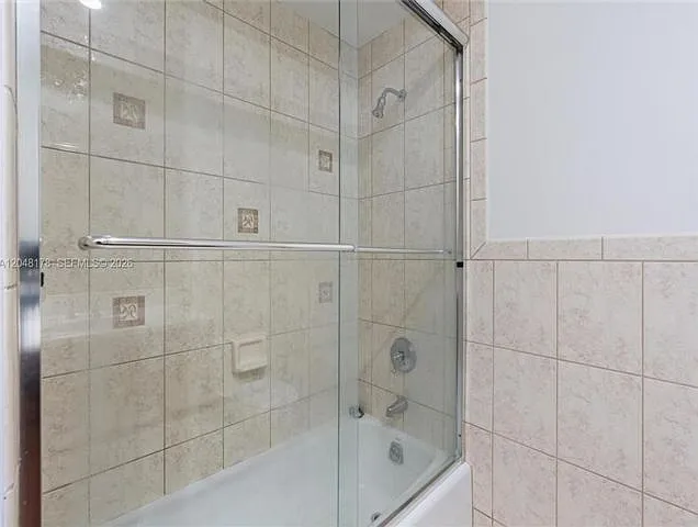 1772 NE 9th St — Photo 14