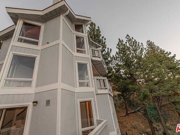 5th image of 864 Menlo Dr