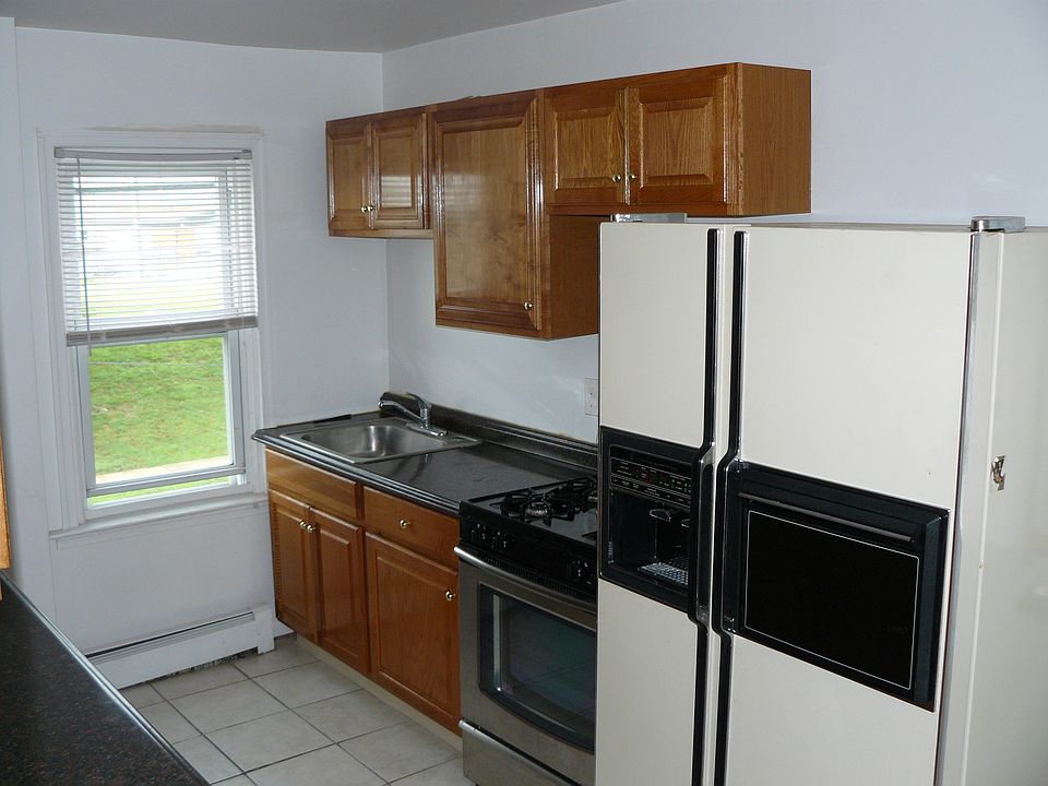 Kitchen 1of2