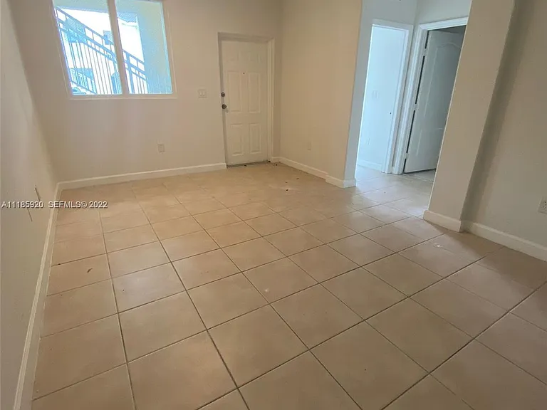 1660 SE 29th St #109-33035 — Photo 2