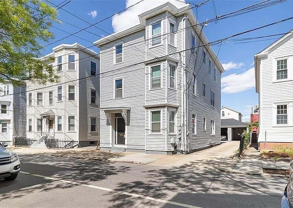1st image of 74 Sutton St #3