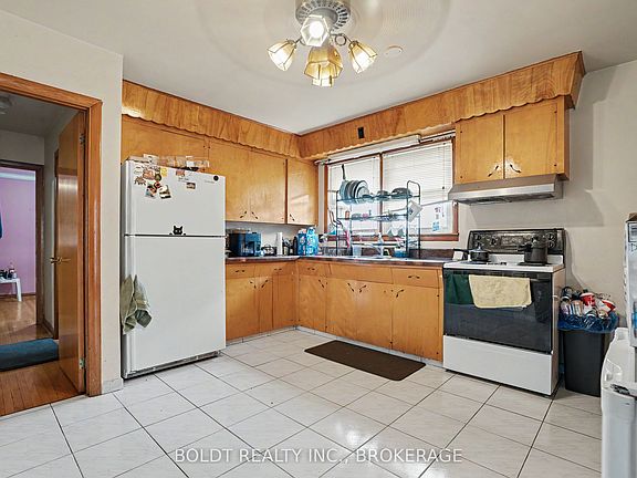 5th image of 5568 Drummond Rd