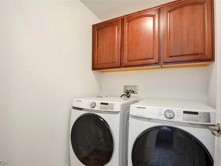 4736 Killington St — Photo 10