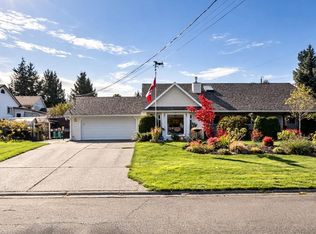 697 Woodburn St, Parksville, BC V9P 2M1