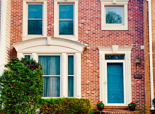 3909 Valley Ridge Dr, Fairfax, VA 22033