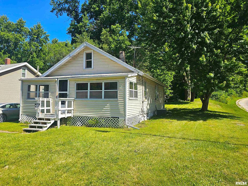 1211 Meadow Ave, East Peoria, IL 61611 Zillow