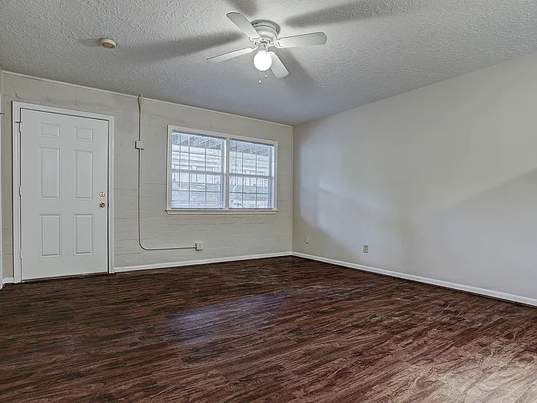 802 Stanford — Photo 11