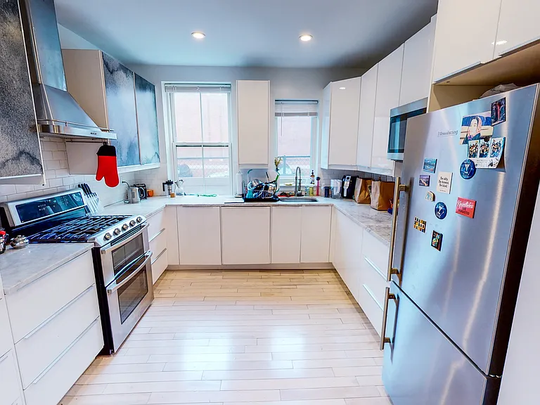 855 State St #TOWNHOUSE — Photo 29