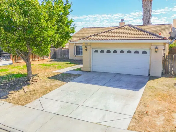 2545 Goldeneye Dr, Los Banos, CA 93635