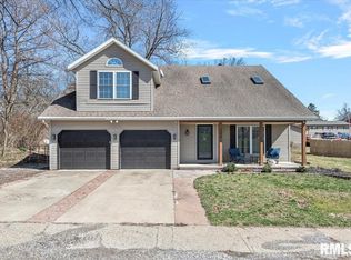 300 N Walnut St, Rochester, IL 62563