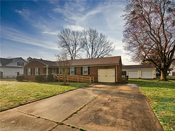 196 Cedar Rd, Poquoson, VA 23662