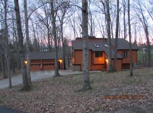 100 Cedar Rdg, Ripley, WV 25271